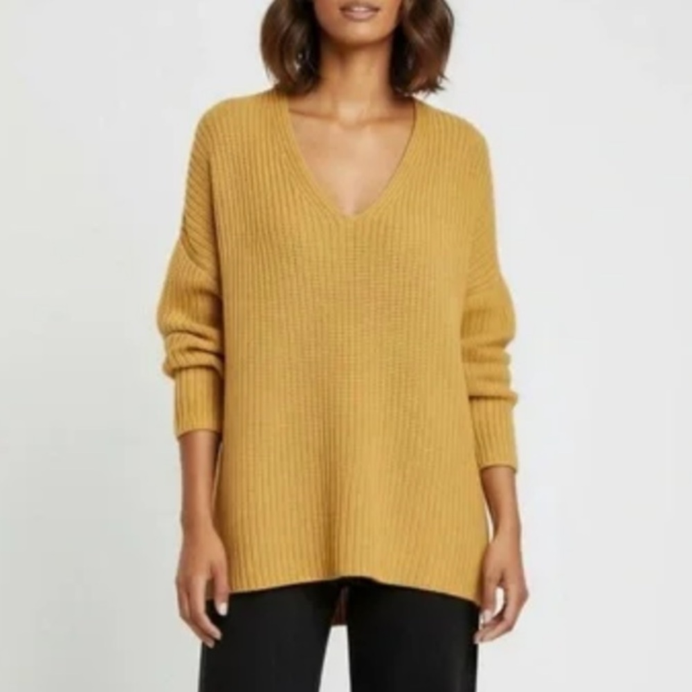 Jenni Kayne organic cotton yellow V-Neck Ribbed Knit Sweater size medium